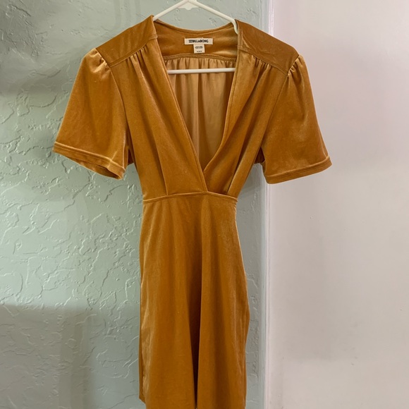 Billabong Lush For Life Golden Yellow Velvet Wrap Dress - Picture 2 of 6